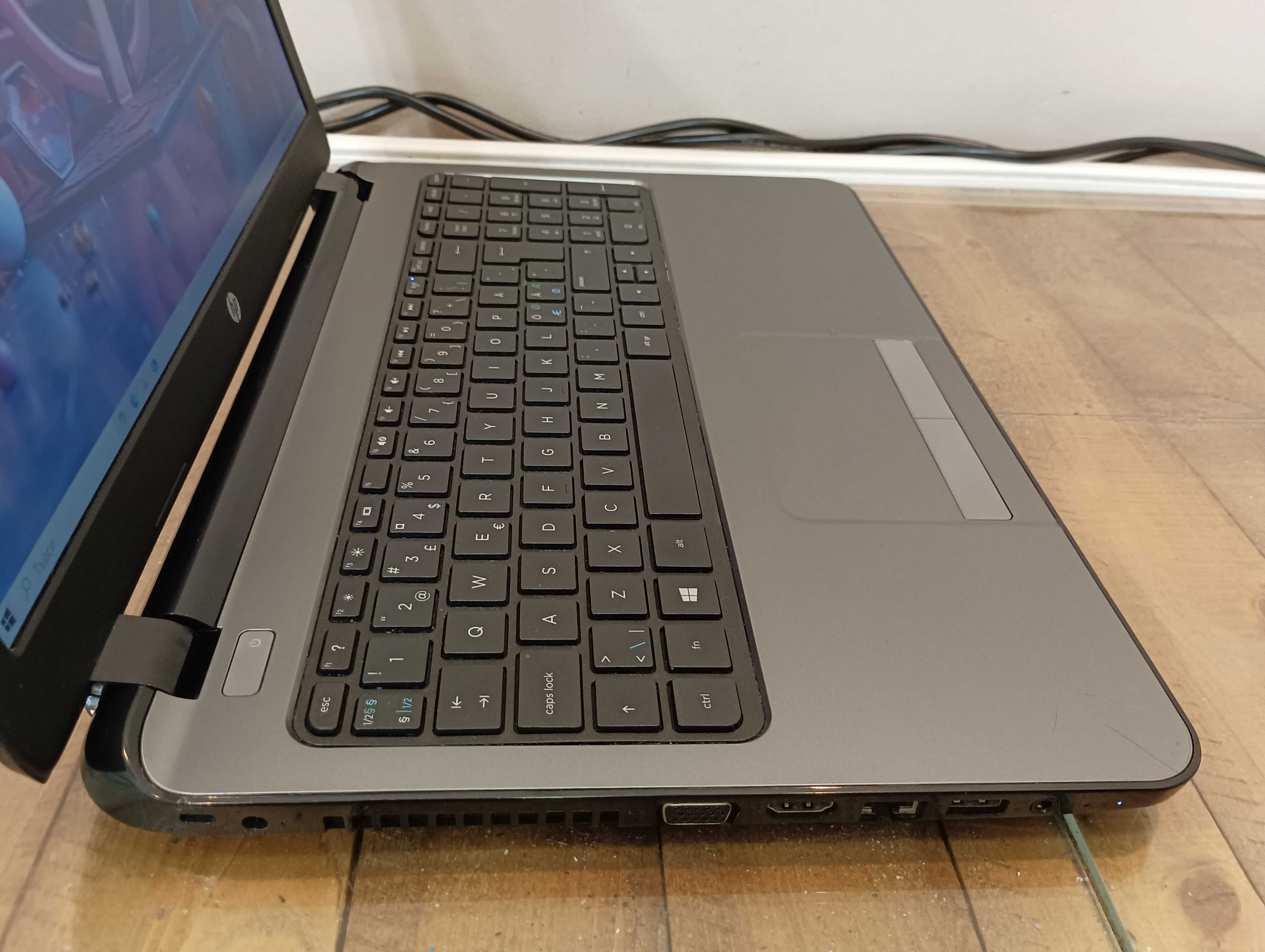 Лаптоп  HP 255 G3 / 15,6"