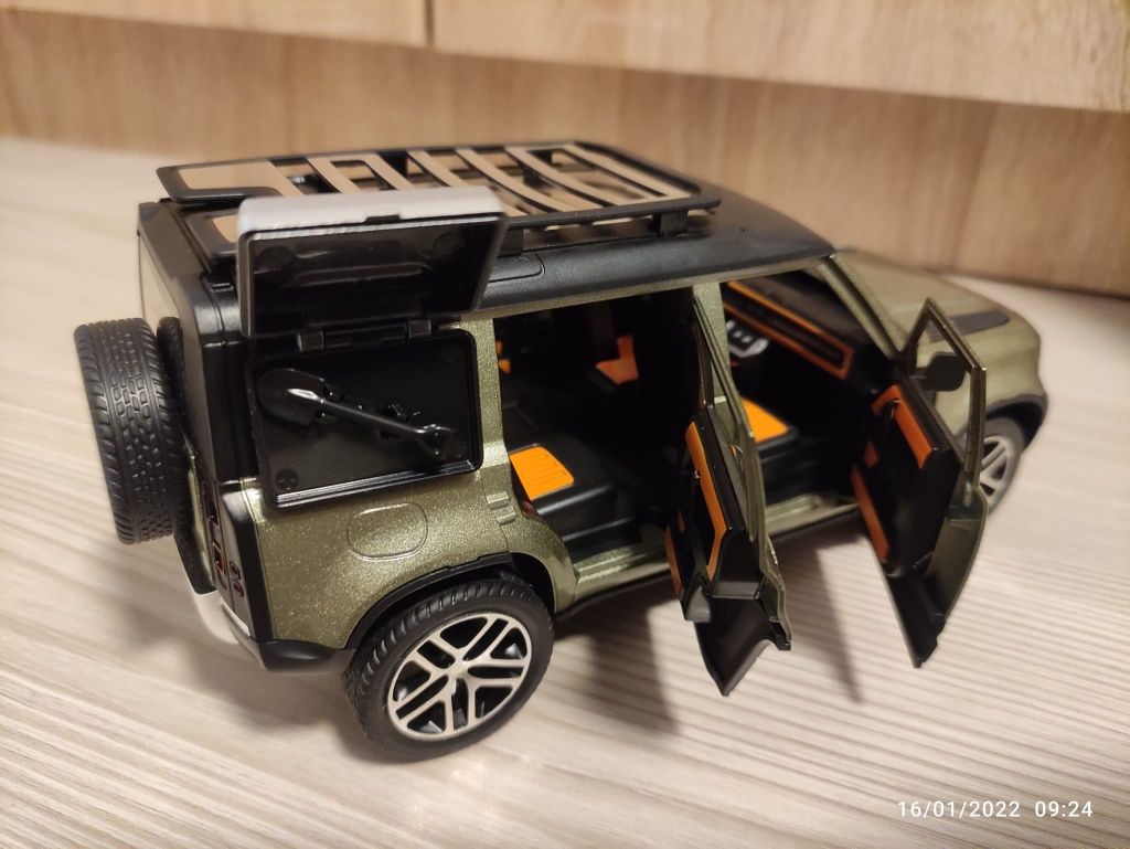 Macheta Land Rover