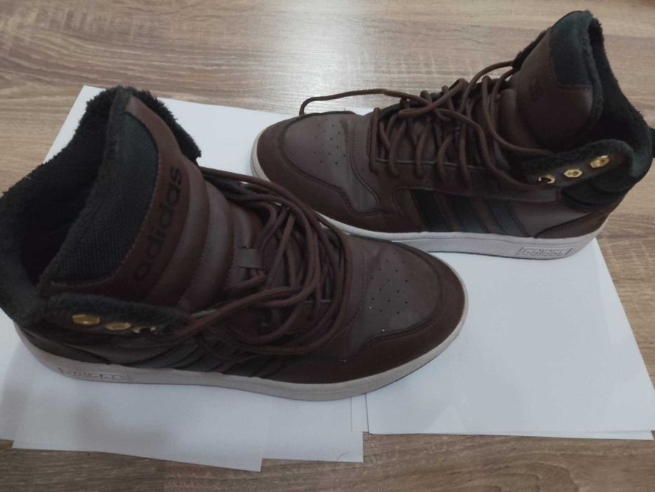 vand bocanci imblaniti