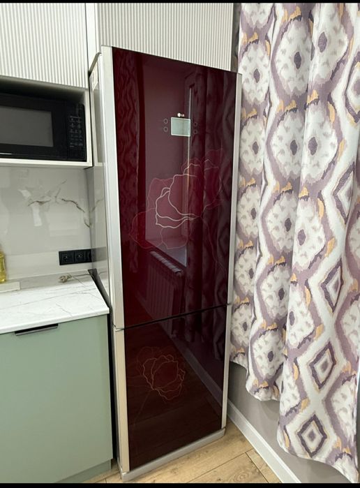 Холодильник LG..