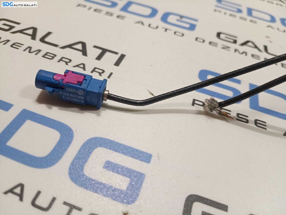 Antena Radio GPS Navigatie Volkswagen Scirocco 3 2009 - 2014 Cod 3C0035507N [M5541]