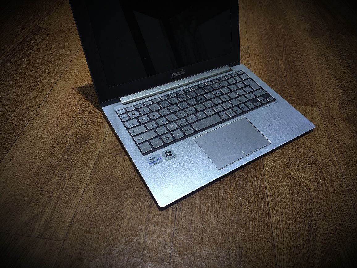 Ультрабук ASUS Zenbook UX21E