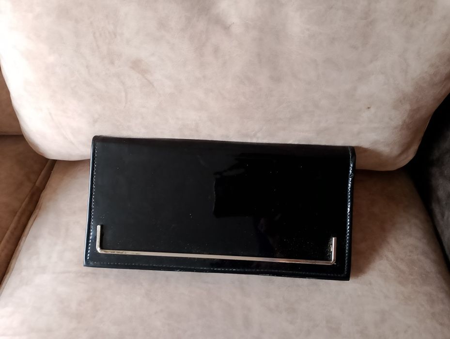 Дамски чанти за ежедневието и специални поводи