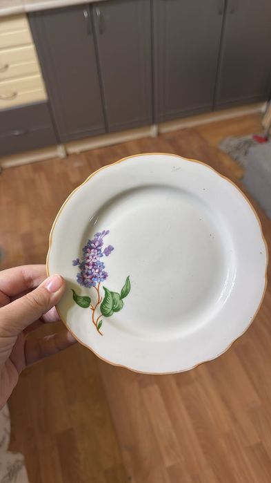 Тарелка обеденный с сиренью