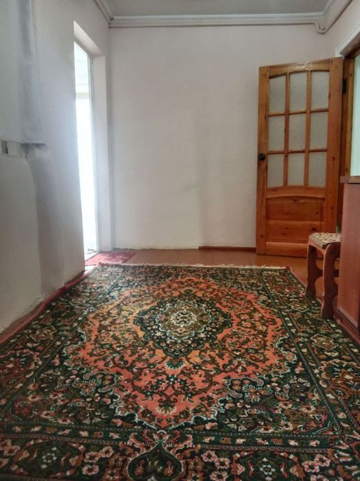 Uy sotiladi jizzax shaxar navoiy max u.shokirov beton kucha