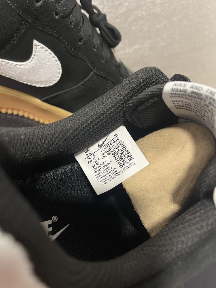 Nike Air Force 1 ‘07 LV8 - 42/43/44