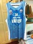 Tricou Baschet CS VALCEA -- Banii merg la un baiat bolnav.