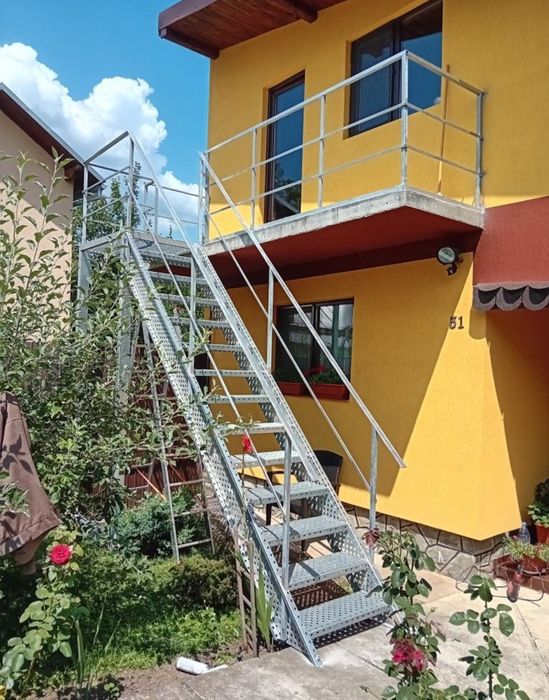 Scări exterior Isu sau mansarda