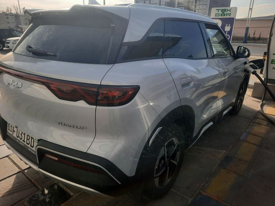 Srochno mashina sotiladi. BYD Yuan up yili 2025.Xolati zur.