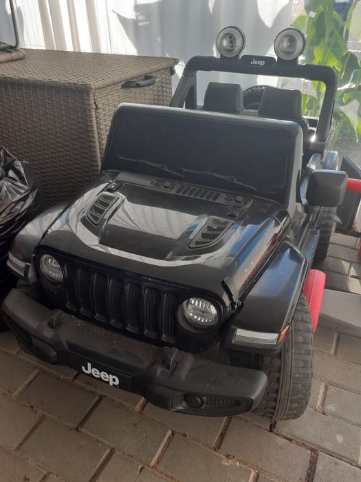 Masinuta electrica copii Jeep