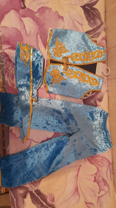 Продам национальный костюм