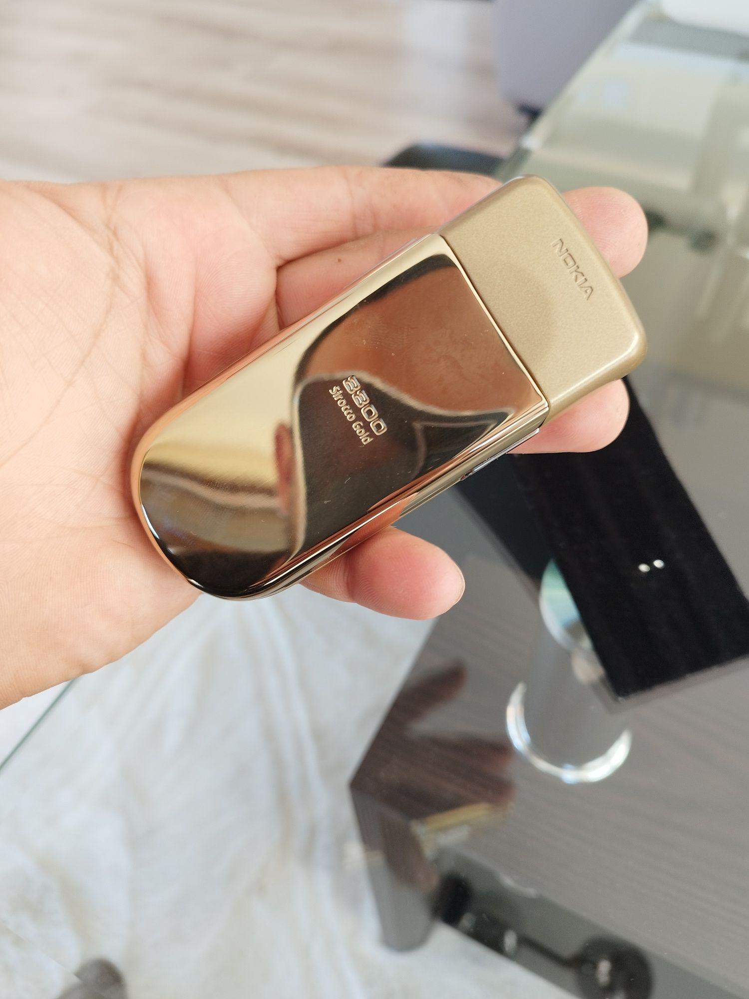 Nokia 8800 Sirocco Gold