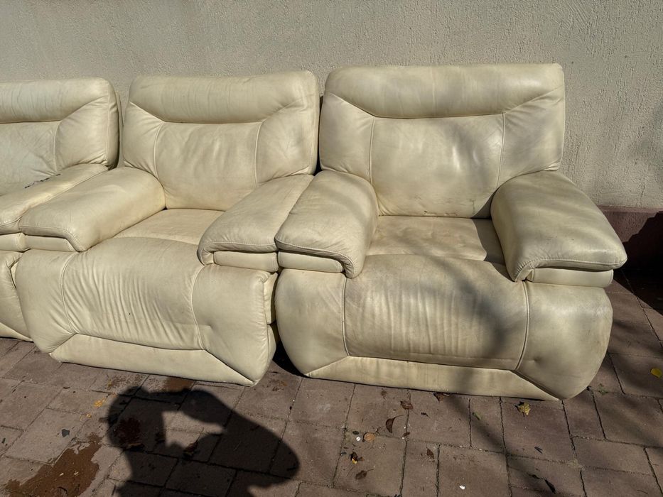 Canapea si fotolii extensibile din piele