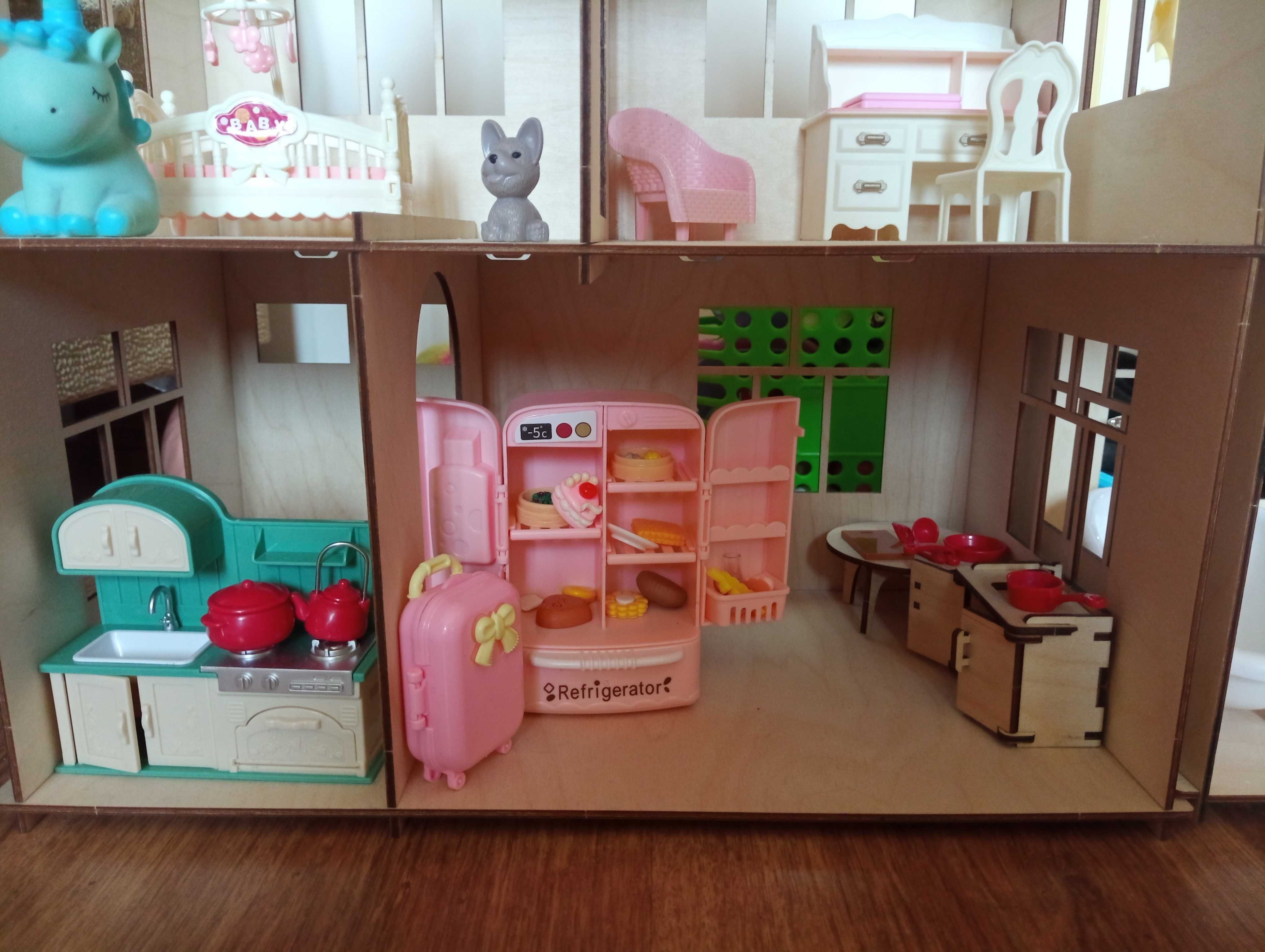 Кукольный домик продам