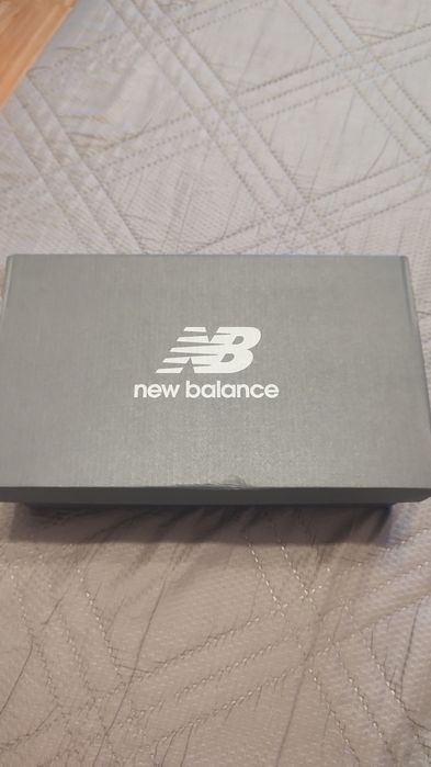 Чисто нови детски маратонки