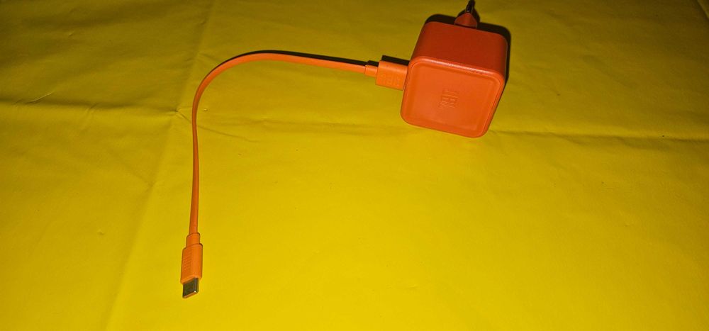 incarcator boxa portabila jbl orange charge 3