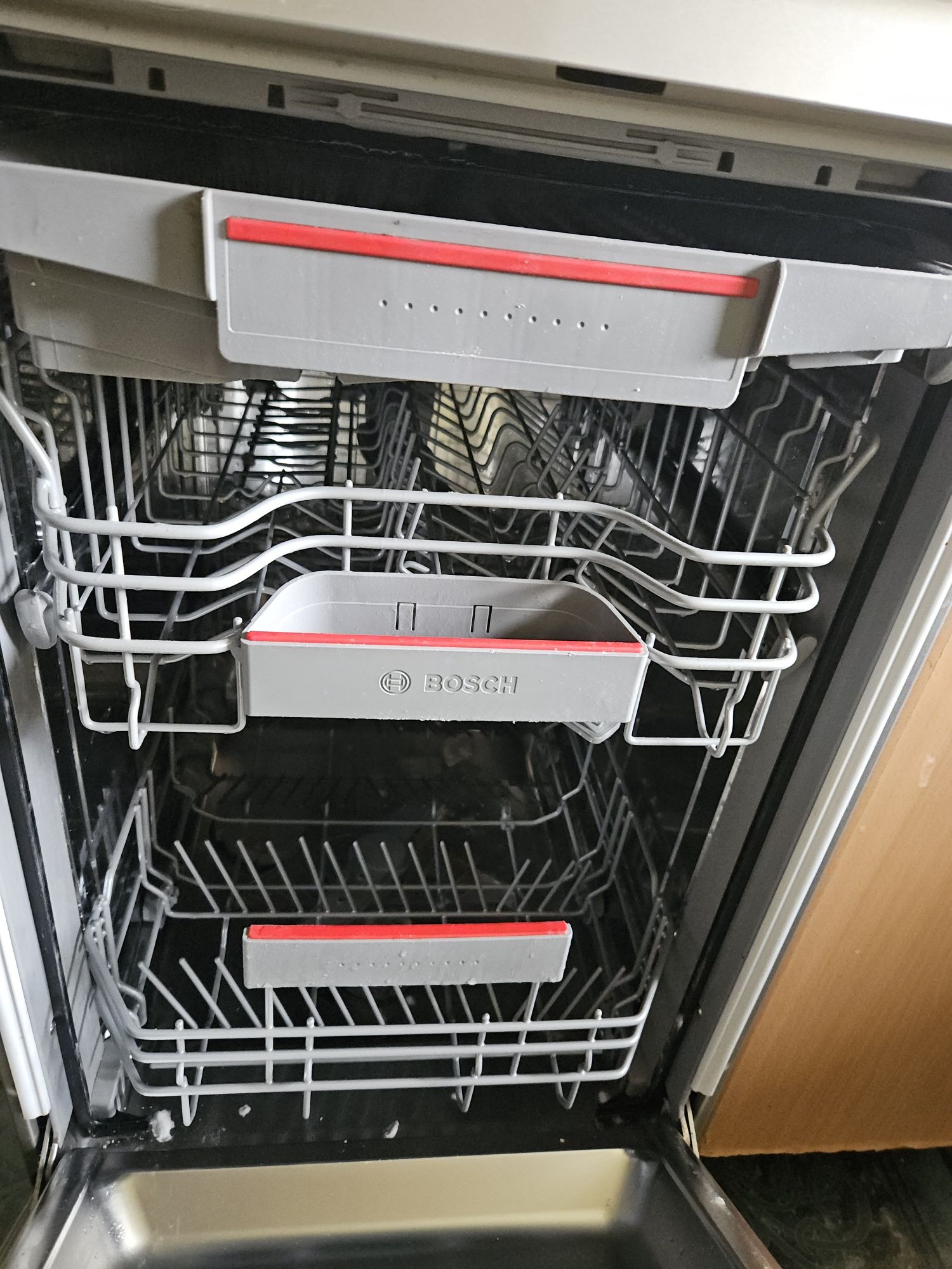 Vand urgent masina spalat vase Bosch 10 seturi impecabila