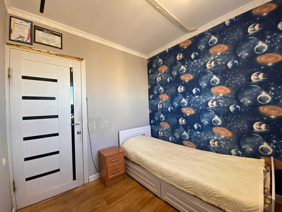 Продам 4х, УП, 8 мкр. 4 этаж