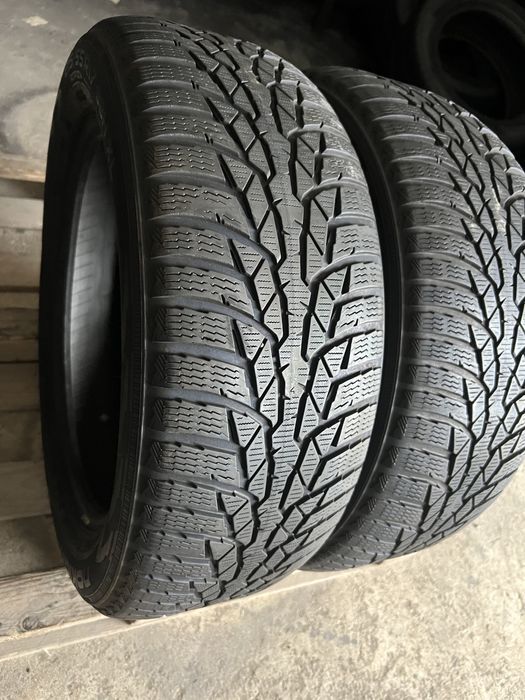 2 anvelope de iarna 215/55/17 nokian!