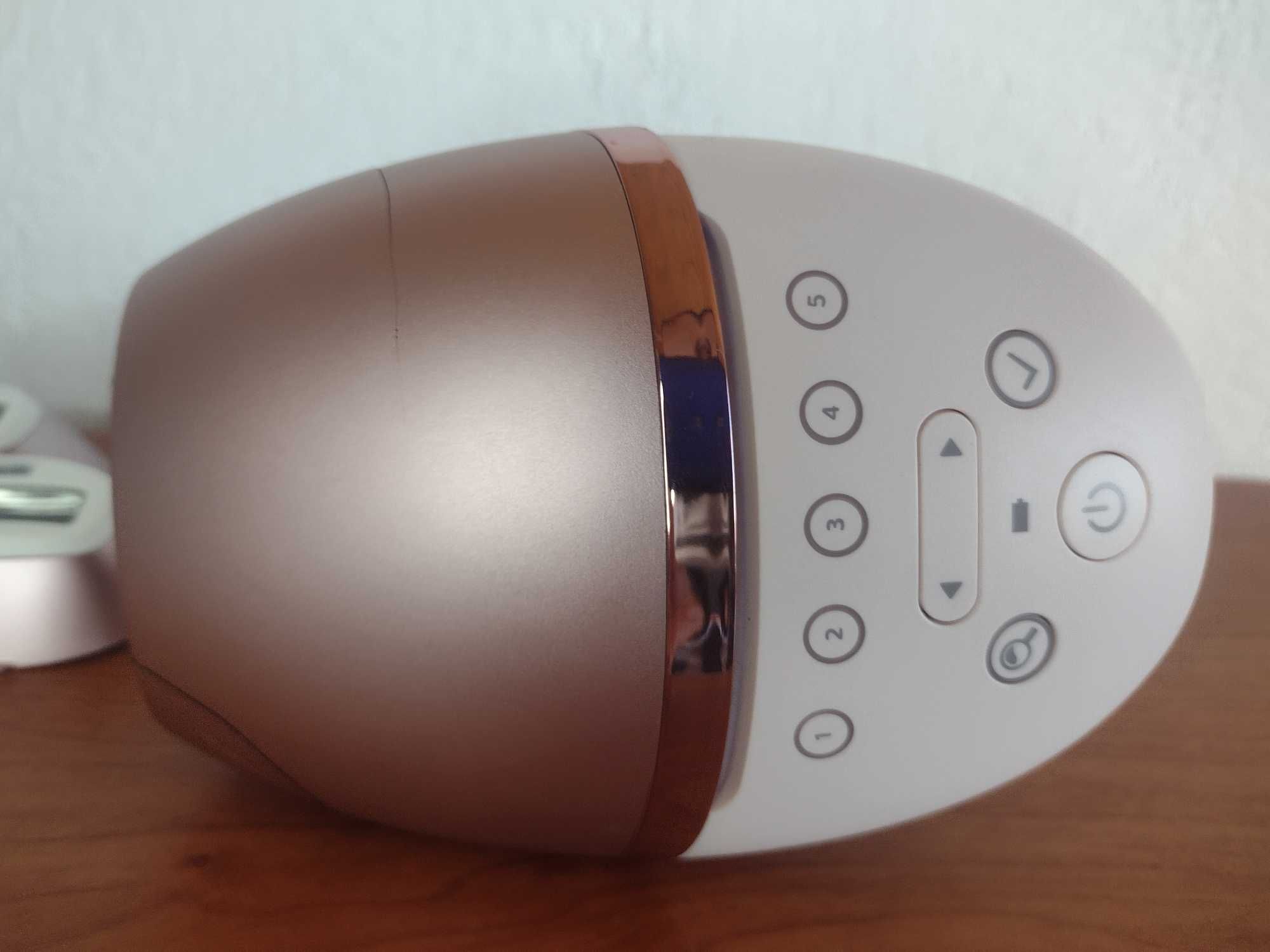 Фотоепилатор Philips Lumea Seria 9000 BRI958/00 sense IQ