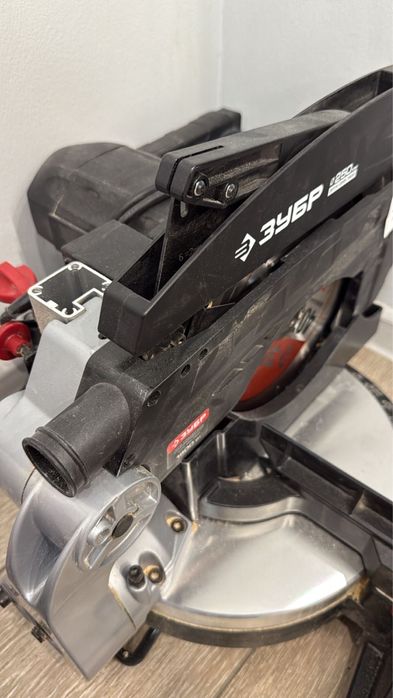 Строительный инструмент (7 мкр 12дом) номер лот 762796