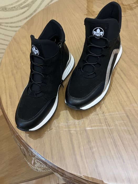 Продам  женскую новую обувь