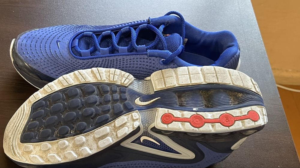 Маратонки NIKE DN