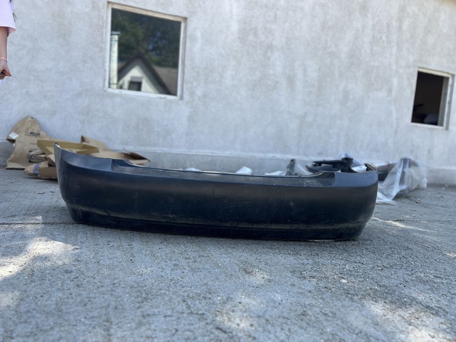 Bara spate Nissan Sentra, model 2000-2003.