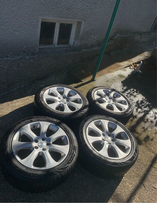 Зимни гуми 225/50/17 на един сезон с оригинални джанти за Ауди