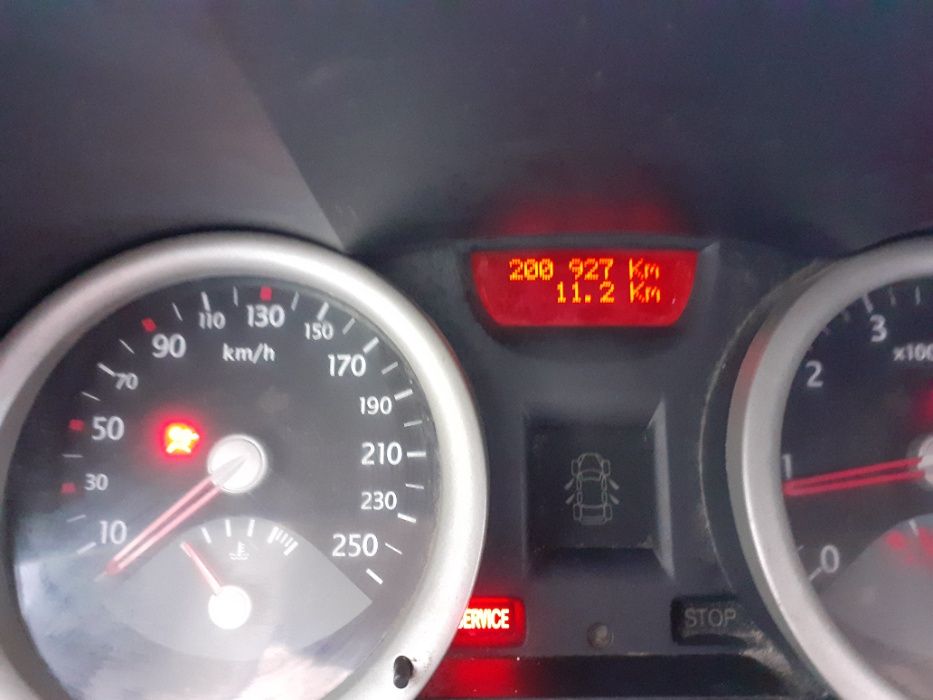 Рено Меган 2 седан на части