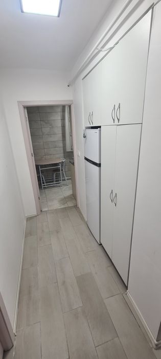 Închiriez apartament 2 camere central !