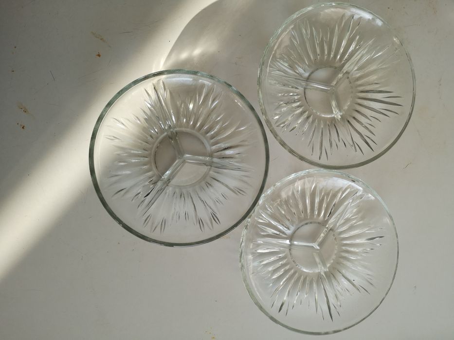 Чинии и комплект чаши за ракия