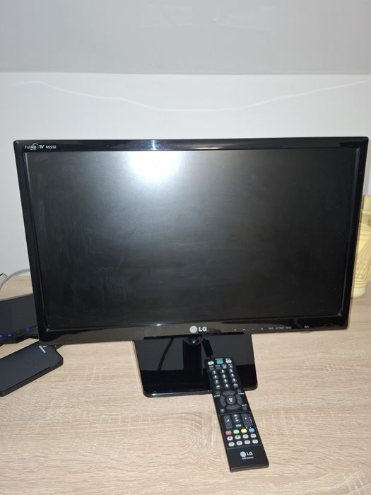 televizor LG,full HD TV M2232 ,Culori vii.Lungime ecran 47cm.lat 27
