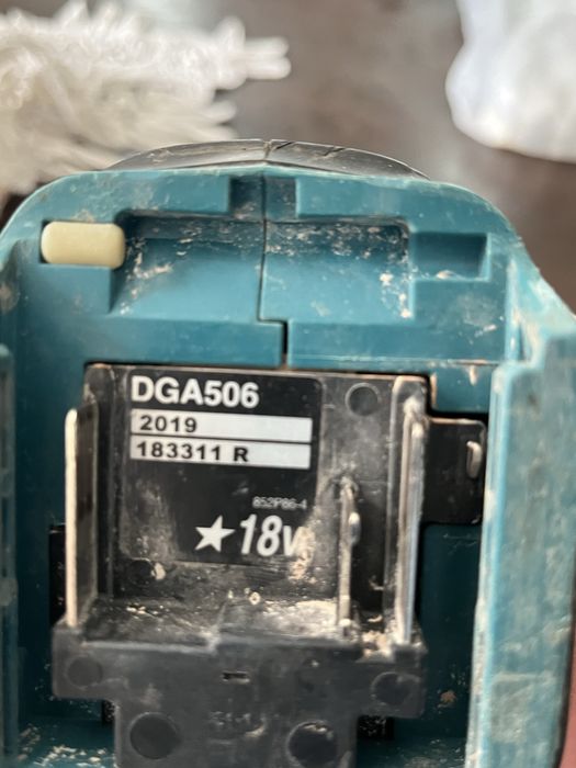 polizor unghiular makita 18 v