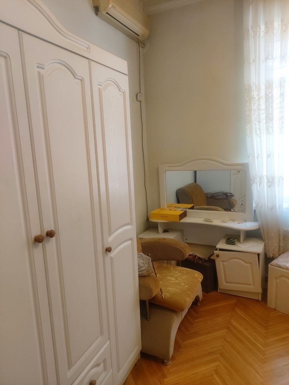 Сдаётся участок находится парк Бабура для студентов на долгий срок,,,