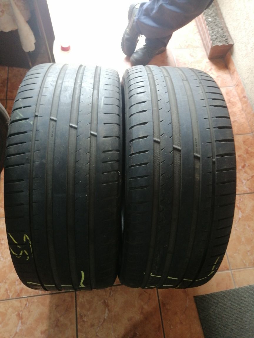 Vând 2 anvelope 255/40/21 Michelin