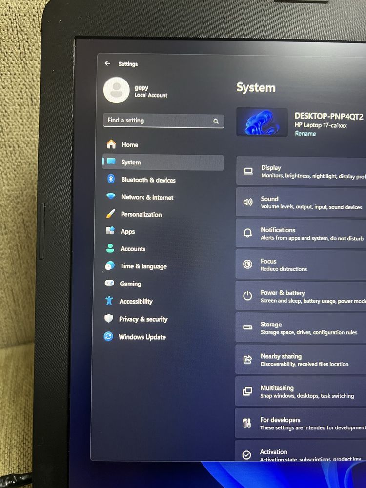 Vand  Laptop  HP Rayzen de 17 inci