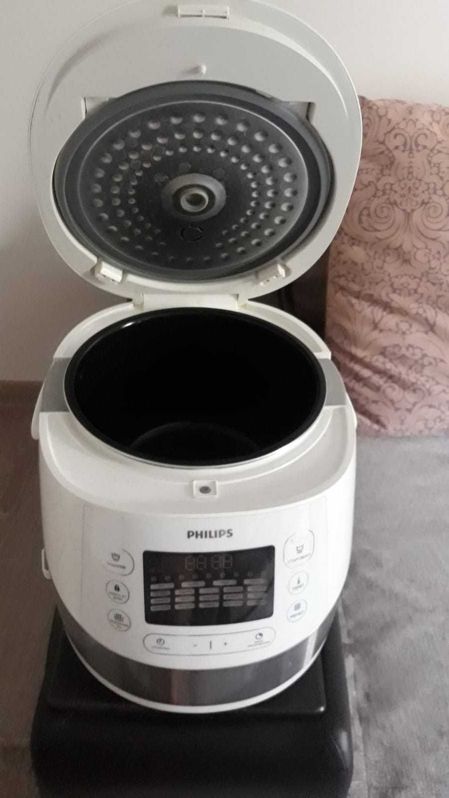 Продам мультиварку PHILIPS  HD4731 в отличном состоянии.