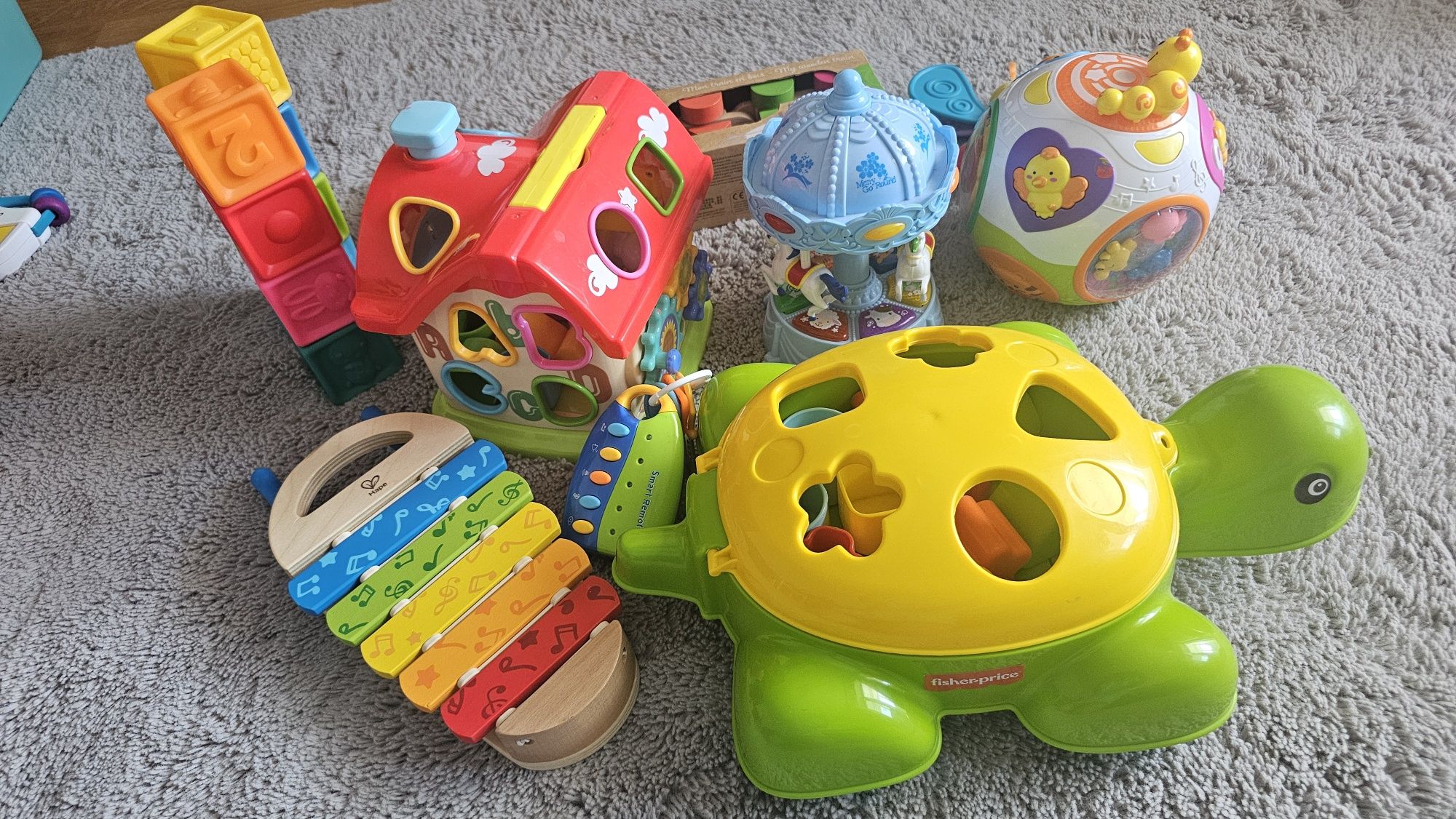 Lot jucarii educative  0- 3 ani, cu sunete si lumini