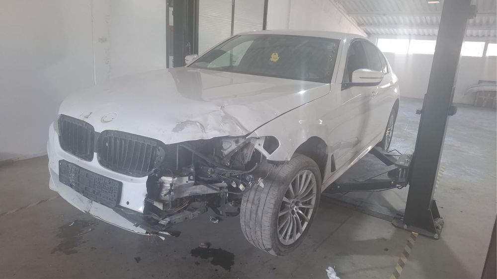 BMW 540xd 2018 M paket g30 - usor lovit