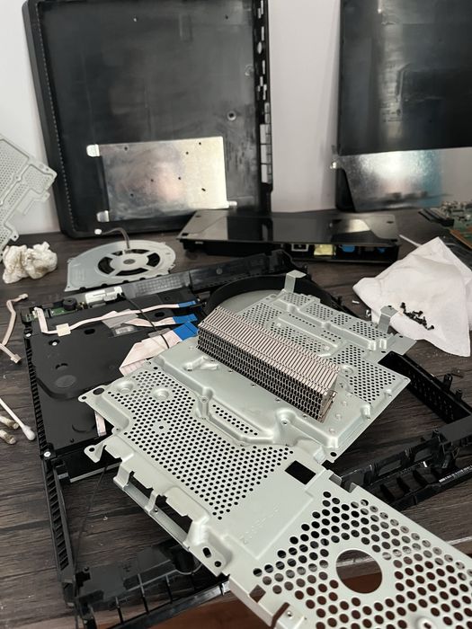 Service Console Manete PlayStation & Xbox | Curatare Upgrade Reparatii