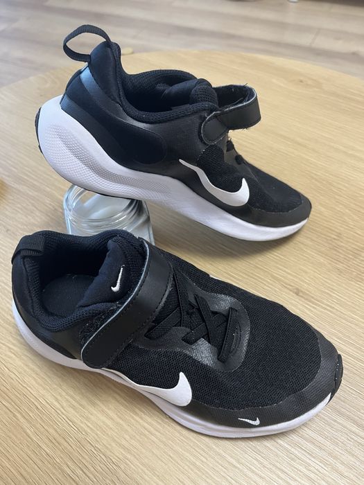 Маратонки Nike 31.5 номер