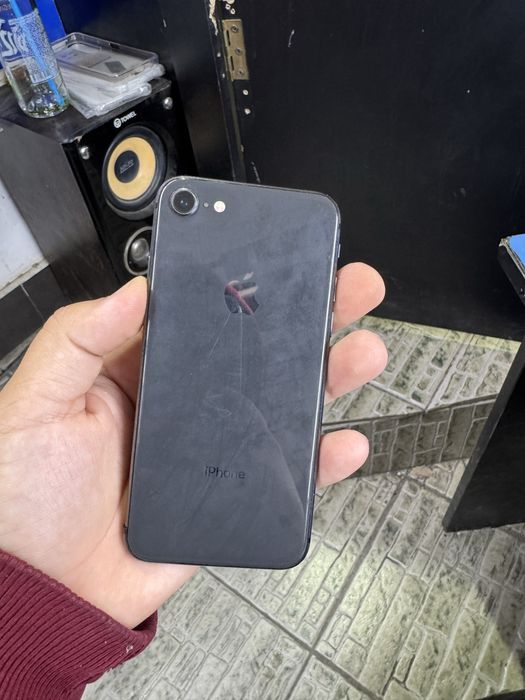 Iphone 8 64гб продам все работает