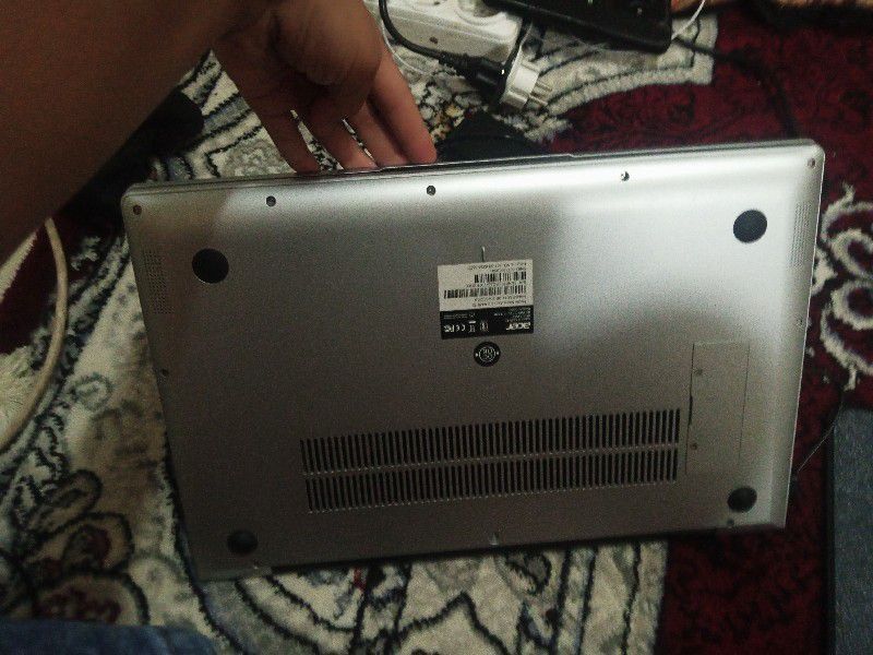 Note book Acer arzon va 1yil afitsalni garantiyasi bor