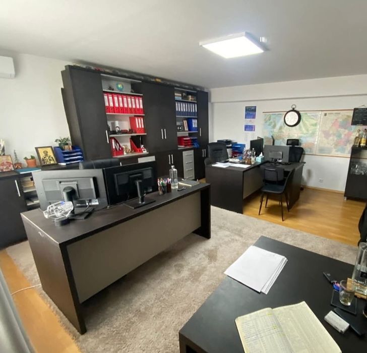 Apartament generos 4 camere 120 m2 utili, ultracentral, Radauti km 0
