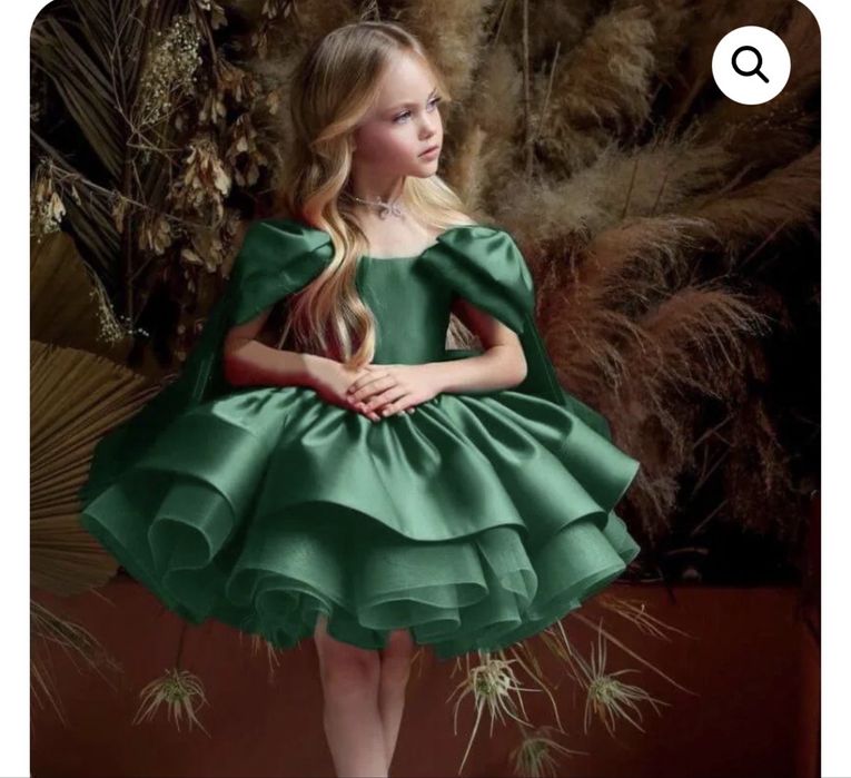 Детска рокля в размер 7/8год