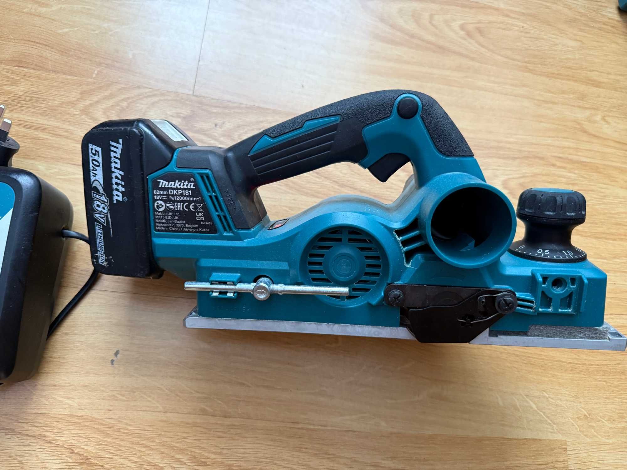 Makita DKP181 Ръчно ренде