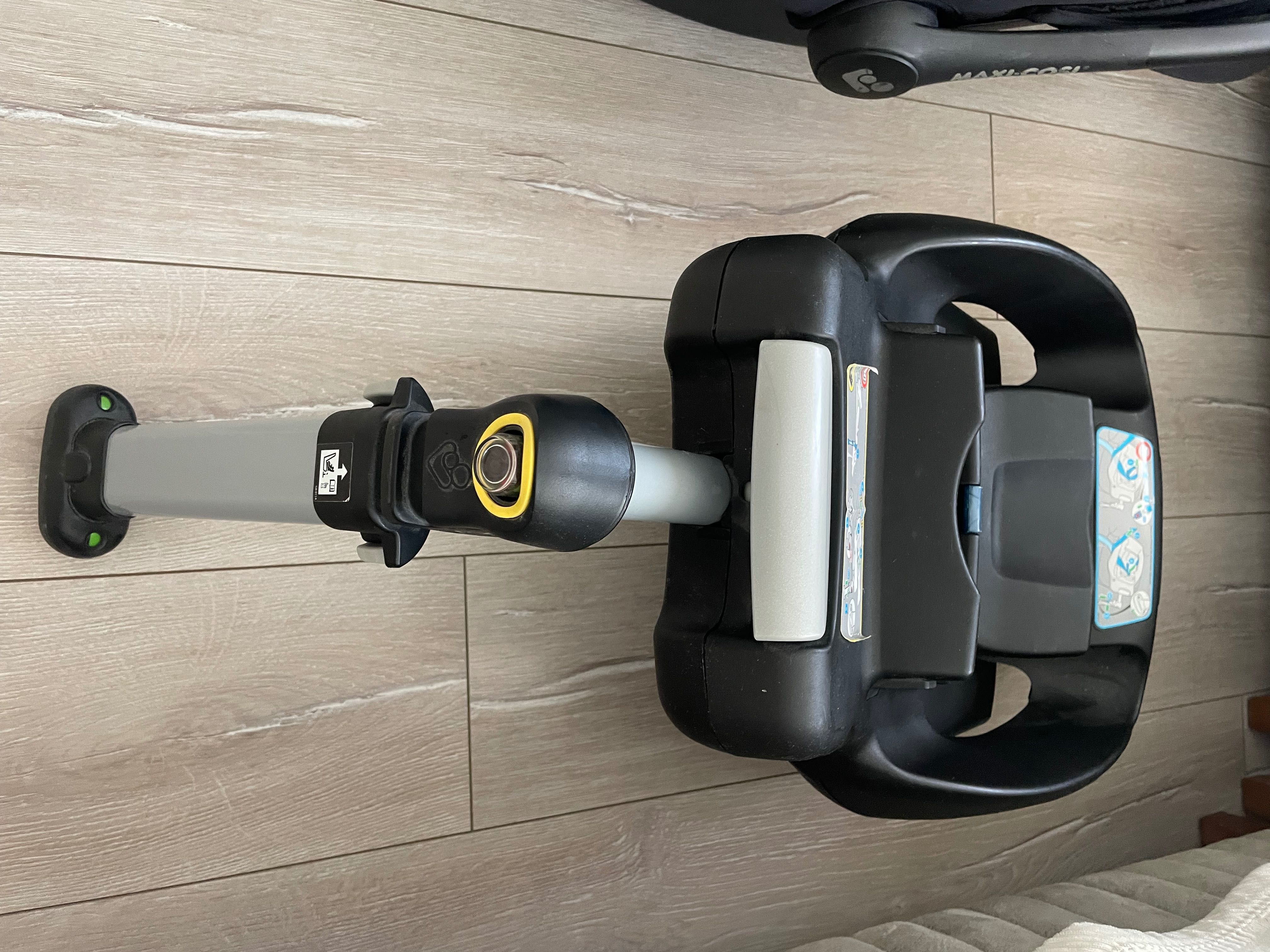 Maxi Cosi + isofix , бебешко столче за кола и основа