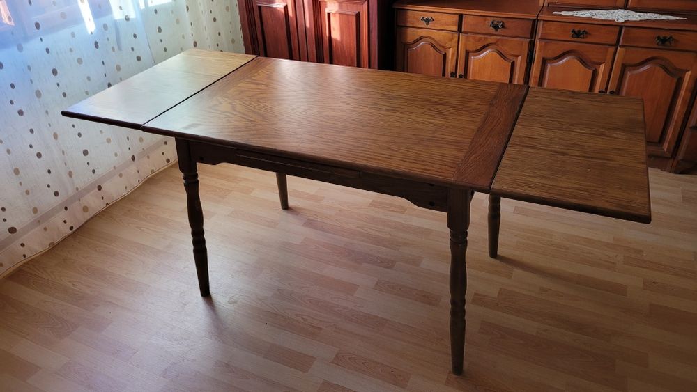Masă lemn masiv - extensibilă