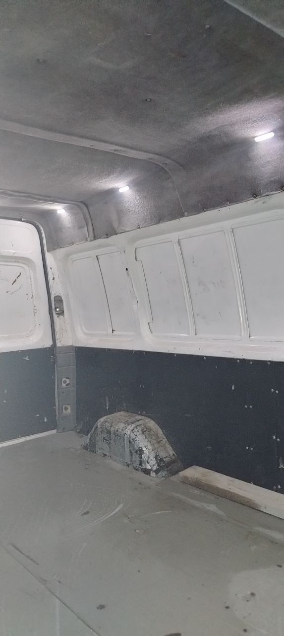 Ford sotiladi tez va arzon 1993